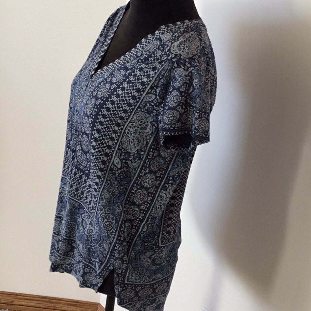 Lucky brand top/shirt/blouse. Women size SP. shades of blue NWT - Picture 5 of 10